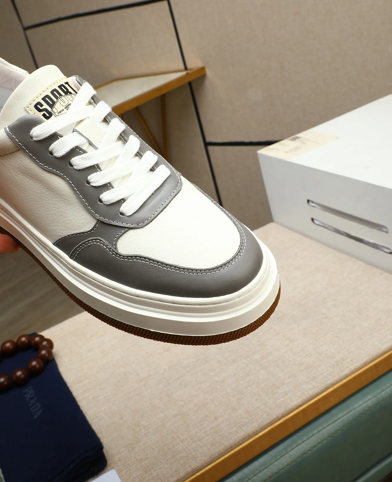 Men's men's shoes 💰440 high-end version. PRADA (Prada) men's casual style, compare the quality at the counter 🧚🏿♂️Imported cowhide fabric 🐎Water-dyed comfortable and soft cowhide lining for feet 🐂Genuine leather outsole with label 🎉 Size 38-44. Can be customized for 45💥🏆